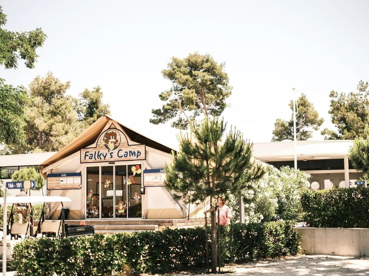 Falkensteiner Premium Mobile Homes And Camping Ζαντάρ Πάρκο διακοπών