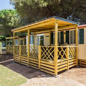 Kamp Camping Adria Mobile Homes In Brioni Sunny Camping Pula